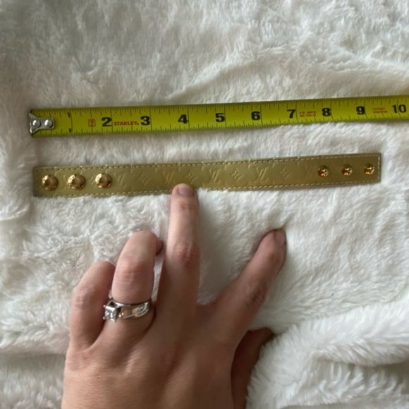 Louis Vuitton Luxury Light Green Monogram Gold Snap Bracelet comes with COA - Picture 13 of 14
